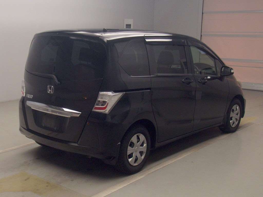 Фото HONDA FREED
