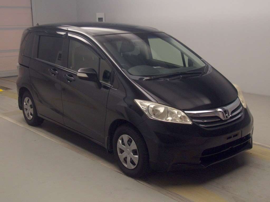 Фото HONDA FREED
